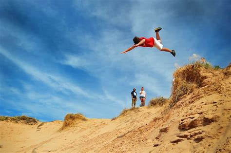 Hd Wallpaper Man Jumping On Cliff Jumping Off Diving Fly High