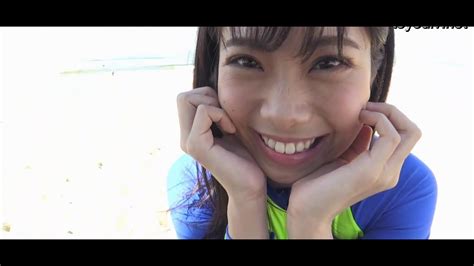 Suzuki Fumina 鈴木ふみ奈 アイドルワン Golden Smile Japanese Gravure Bikini Idol