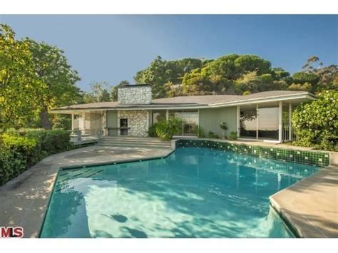 Ronald Reagans Longtime Pacific Palisades Compound Sold For 5 Million Haute Living