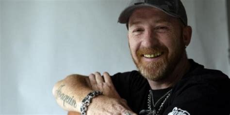 Líder dela banda la beriso criticado por y como el público lo alentó a que contara la historia, sartorio continuó: Una nueva del cantante de La Beriso: lanzó "chistes ...