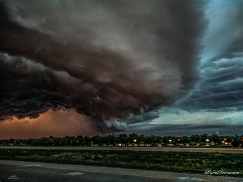 April 24th 2015 Near Hays Kansasfollowing As It Rolled East With