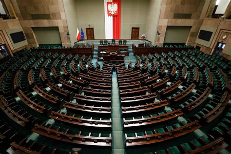 Sejm Posłowie Pis Psl I Lewicy Przegłosowali Zmiany W Regulaminie W