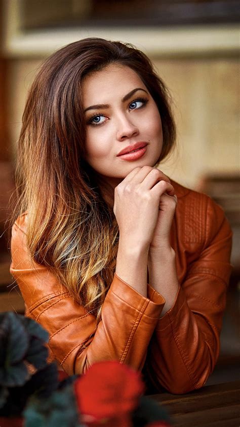 Womans Portrait Bonito Beauty Brown Hair Female Gorgeous Portrait Woman Hd Phone