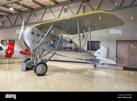 Us Navy Biplane Hi Res Stock Photography And Images Alamy
