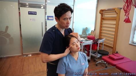 카이로프락틱 Cervical Spine Manipulation Sitting Youtube