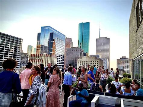 Houston Rooftop Bars 11 Downtown Spots To Enjoy A Drink Sunset Views