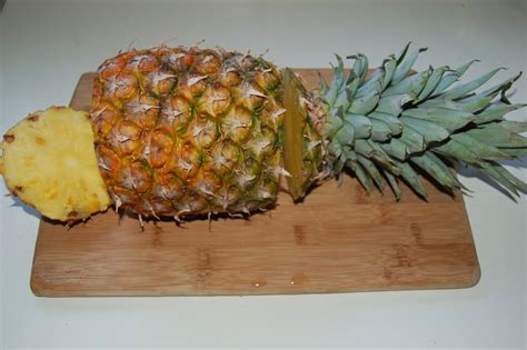 Keeping It Real With Joy Fun Way To Cut Pineapple