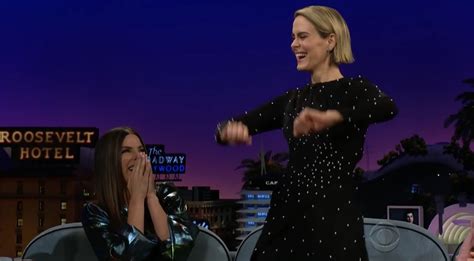 Sarah Paulson Shows Off Her Mom Dance On The Late Late Show The Mary Sue