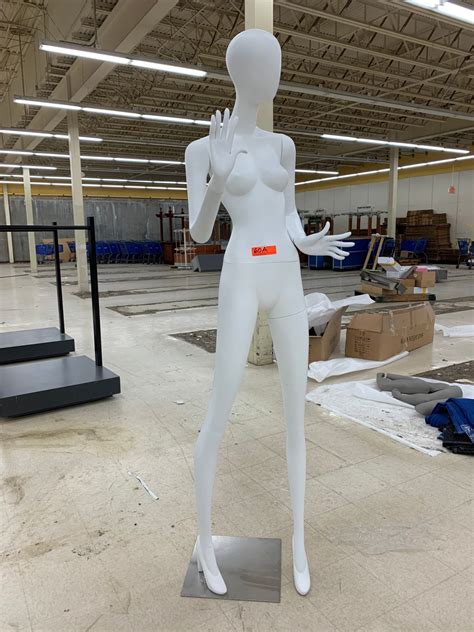 Poseable Female Mannequin With Base 6 Foot 6 Inches Tall Oahu Auctions