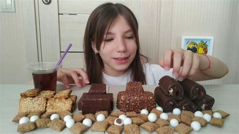 Eating Chocolate Asmr Sweets Mukbang Chocolates Youtube