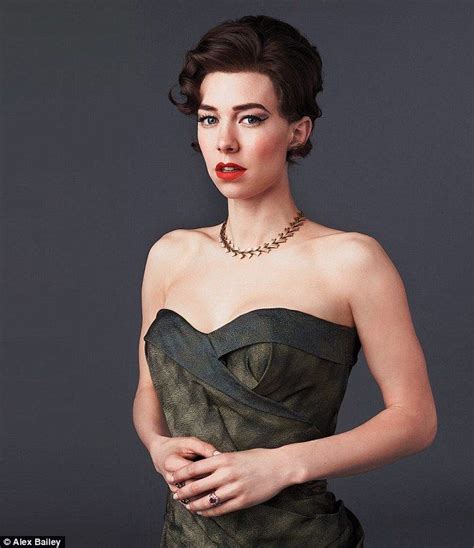 the truth about margaret and her very louche lover vanessa kirby the crown crown hairstyles