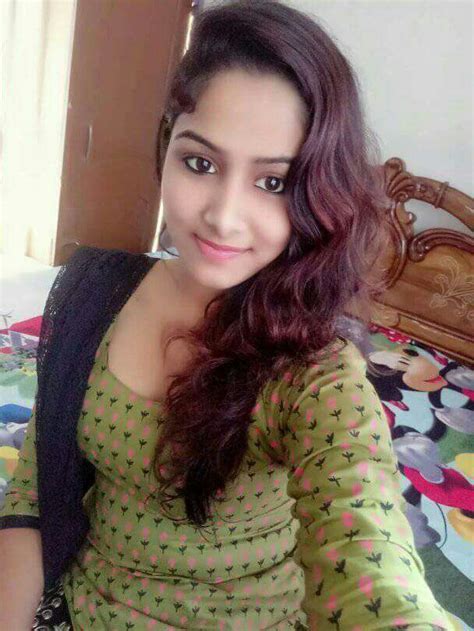 HYDERABAD HOTEL AND HOME SERVICE AVAILABLE ALL TYPE GIRLS AVAILABLE LIKE COLLEGE GIRLS AUNTY