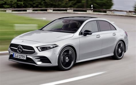 A trio of circular air vents adds decorative flair to the center stack. 2018 Mercedes-Benz A-Class Sedan AMG Line - Wallpapers and ...
