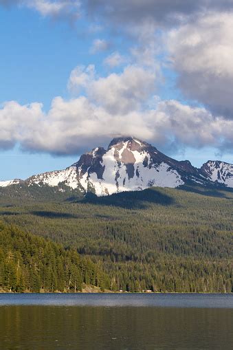 Mt Thielsen Oregon Stock Photo Download Image Now Istock