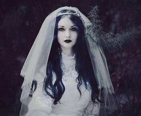 Goth Bride Love The Hair Готы Готическая красота Темная красота