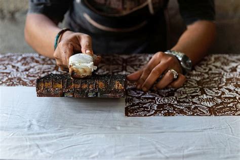 indonesian souvenirs and arts and crafts local artisans and workshops in yogyakarta chasing