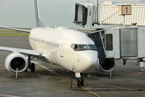 Passenger Jet Stock Photo Image Of Plane Airplane Aircraft 32060372