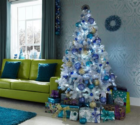 Poundland Jingle Brights Christmas Theme