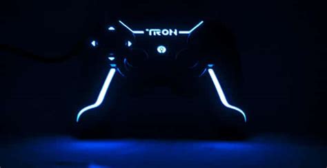 Glowing Tron Controllers For Wii Xbox 360 Ps3 And Pc Video Games