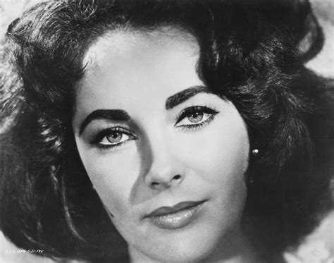 elizabeth taylor s eyes shown in 18 rare and stunning photos movie news