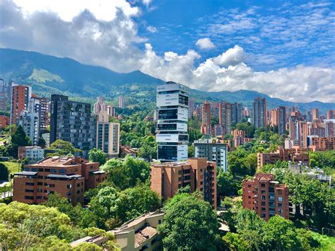 Le Quartier El Poblado De Medellin Villes Medellín Région De