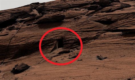 Nasas Curiosity Rover Spots A “doorway” On Mars