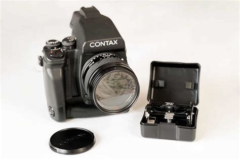 Contax 645 Review The Most Popular Film Camera For Wedding And Portrait Photographers Shoot