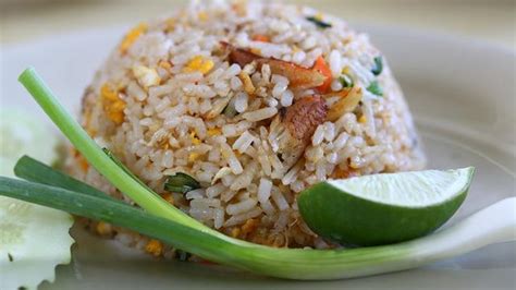 Bagaimana cara membuat nasi goreng? Cara Membuat Nasi Goreng Kampung Sederhana yang Jadi ...