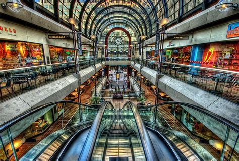 What Is The Largest Shopping Mall In San Francisco?