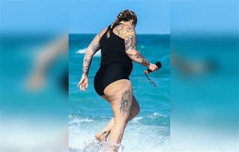 Kailyn Lowry Strips Down At The Beach Showing Off Post Baby Body