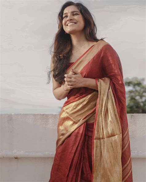 vani bhojan in a linen saree south india fashion