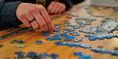 Jigsaw Puzzle Sales Spike Amid Coronavirus Pandemic | Game Rant