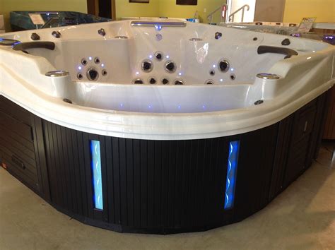 Pin By Hot Water Pools And Spas On Infinity Edge Hot Tub Clean Water