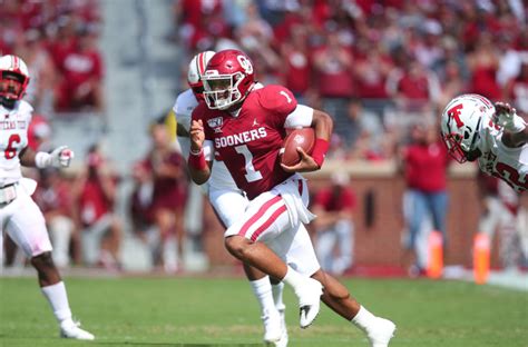 Jalen Hurts Separating Himself As Heisman Trophy Favorite