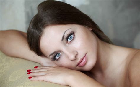 Wallpaper Face Women Long Hair Blue Eyes Brunette Painted Nails