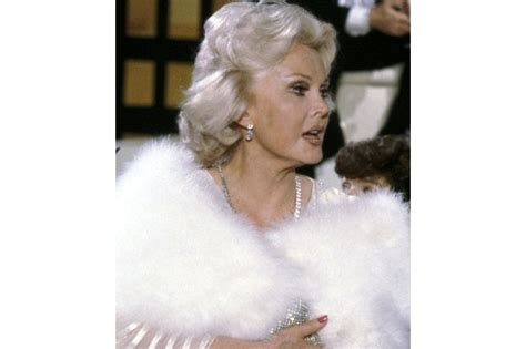 Zsa Zsa Gabor Entra Em Coma A Ferver Vidas