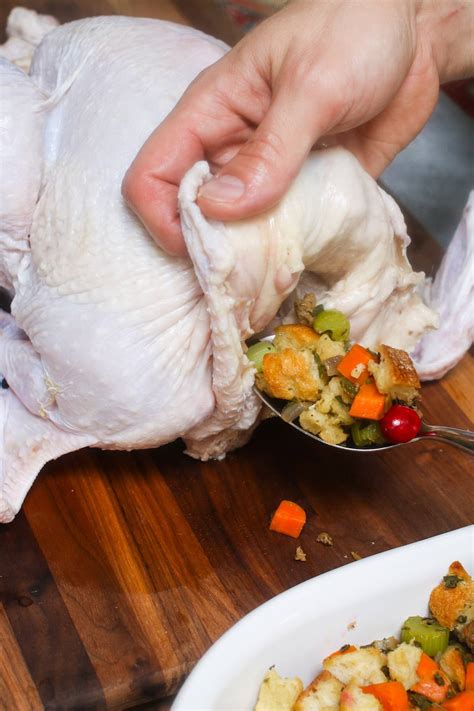 how long do you cook a stuffed 20lb turkey dekookguide