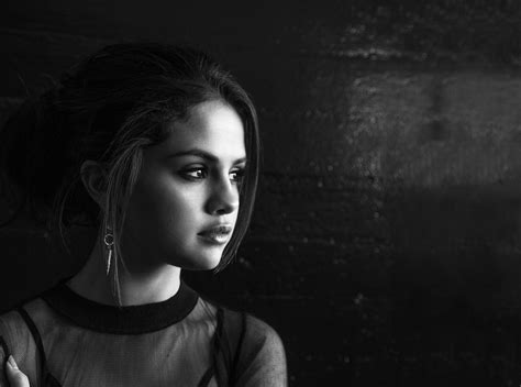 Selena Gomez Monochrome 4k Wallpaperhd Music Wallpapers4k Wallpapers