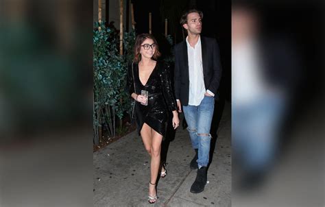 So Exposed Sarah Hyland Flashes Nipple Bare Thighs In Tiny Party Dress
