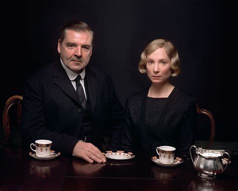 Exclusive The Downton Abbey Cast Reunites For A First Look Plus New Details On The Film Hugh