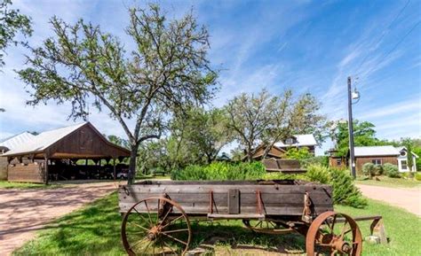 Maybe you would like to learn more about one of these? Log Cabin Retreat in Fredericksburg, Texas