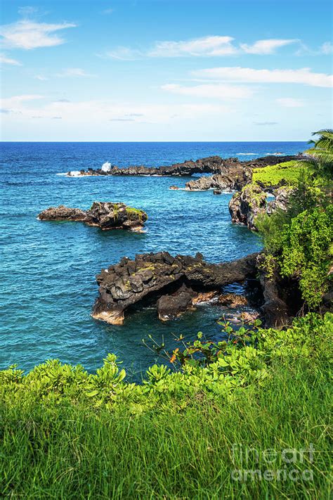 Travel guide resource for your visit to hana. Hana Hawaii Waianapanapa State Park Sea Arch Photo ...
