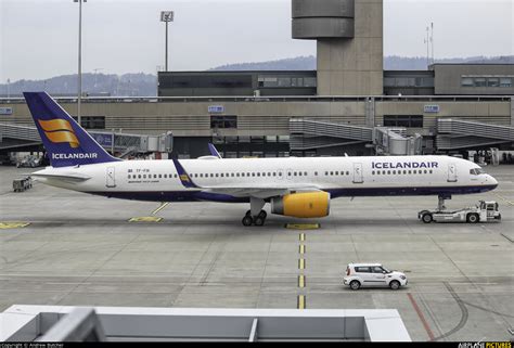 Tf Fik Icelandair Boeing 757 200 At Zurich Photo Id 811469