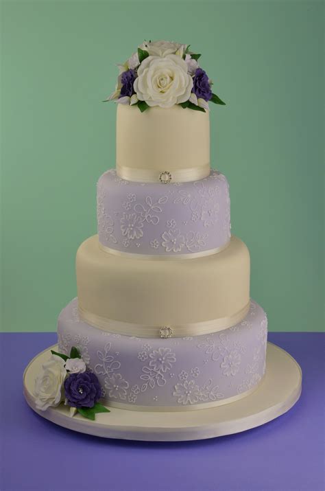 Lilac And Ivory Wedding Cake With Sugar Roses And Lisianthus Wedding