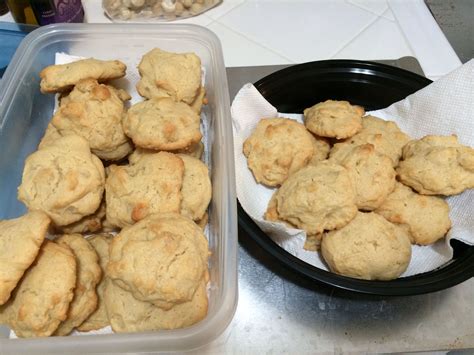 The best lemon cookies ever! Creamy lemon macadamia cookies from Mrs. Fields Best Ever Cookie Book! | Recipes, Macadamia ...