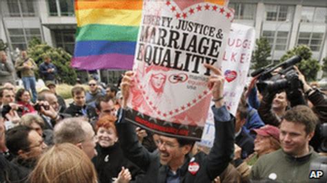 us judge overturns california same sex marriage ban bbc news