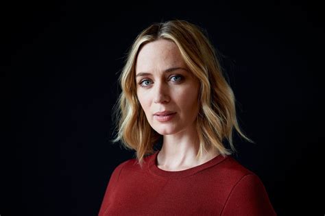The Girl On The Train Star Emily Blunt Talks On Screen Alcoholism