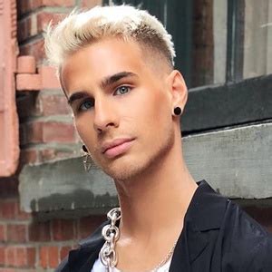 Brad mondo is known on youtube for his hairdresser reacts to videos, where he watches other internet personalities doing things like bleaching or cutting their hair at home and lets you know what he would do differently so you can make sure to not repeat the same mistakes. Brad Mondo: Age, Height, Weight, Wiki, Biography & Net ...