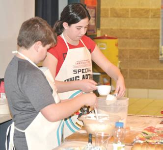60 minutes at 350 degrees is about the length of time recommended for baking potatoes, and at 325 degrees the recommended baking. South Haven Tribune - Schools, Education3.18.19South Haven ...