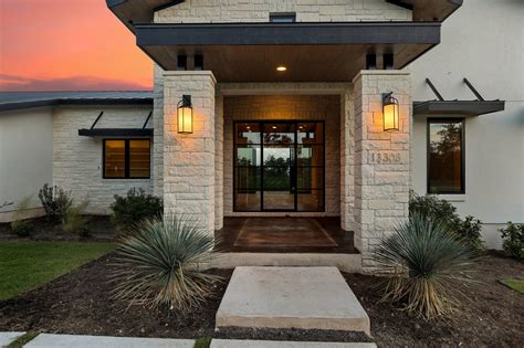 Austins Premier Luxury Home Builder • Hill Country Contemporary 1 • Nalle